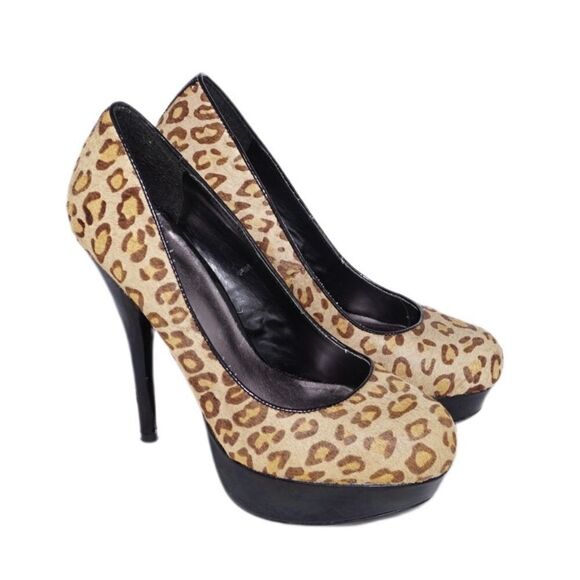 Bakers 'Victoria' Leopard-Print Platform Pumps, Size 7.5B - Picture 8 of 9